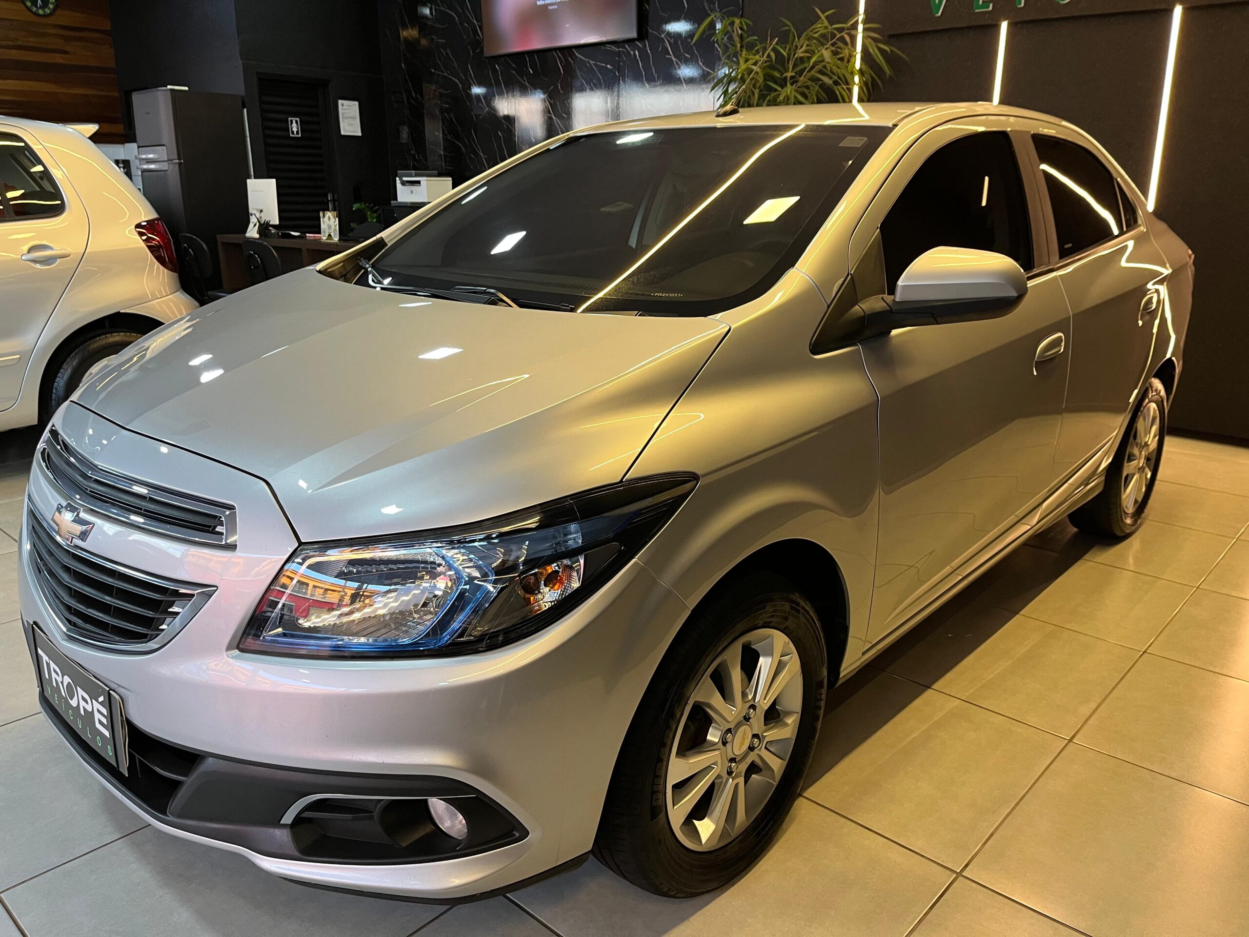 CHEVROLET PRISMA 1.4 AT LTZ FLEX 2015-PRATA (3)