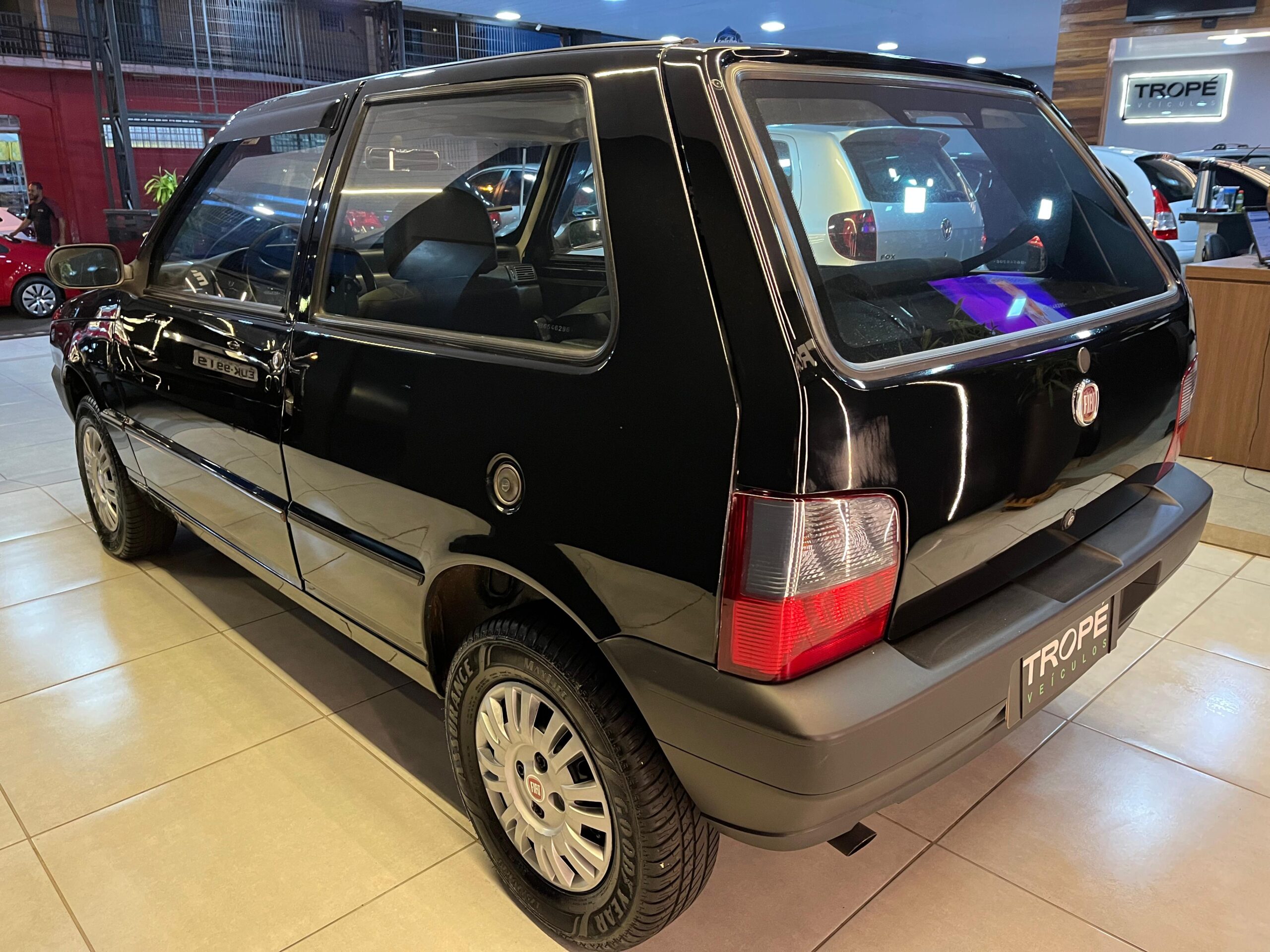 FIAT UNO MILLE ECONOMY FLEX2011-PRETO (3)