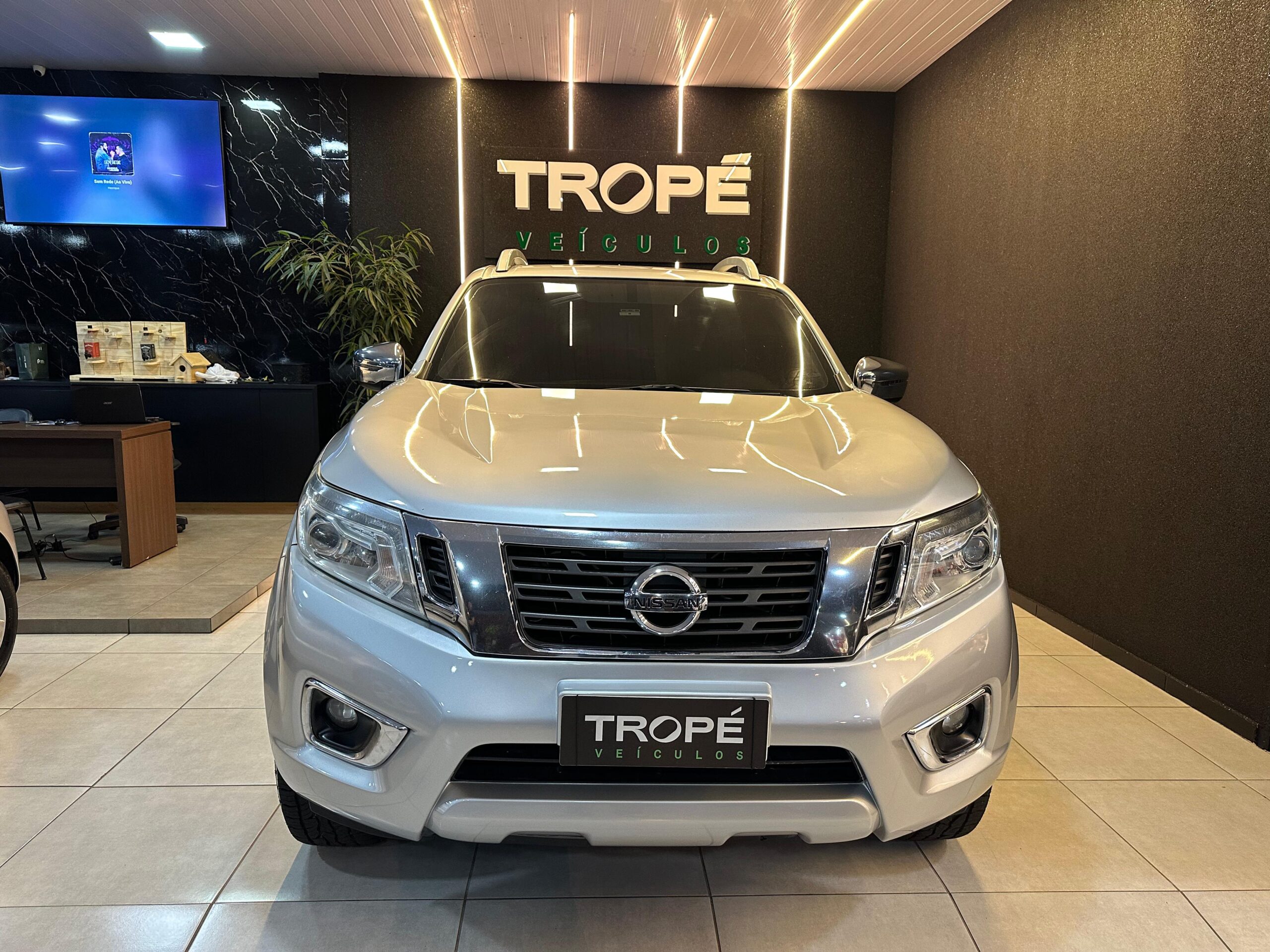 NISSAN FRONTIER XE X4 DIESEL 2019-PRATA (2)