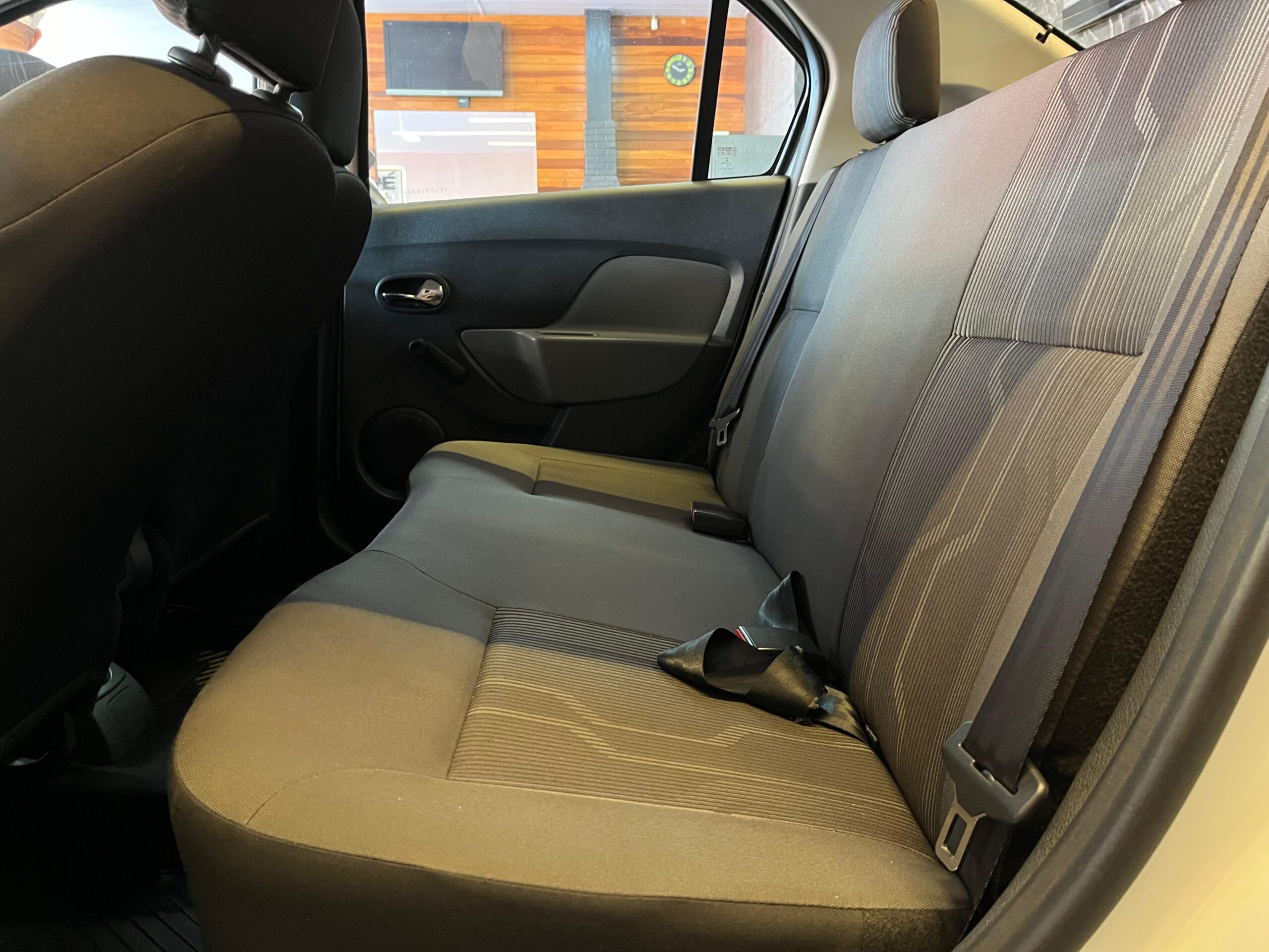 RENAULT LOGAN EXPR 1.6 FLEX 2015-BRANCO (6)