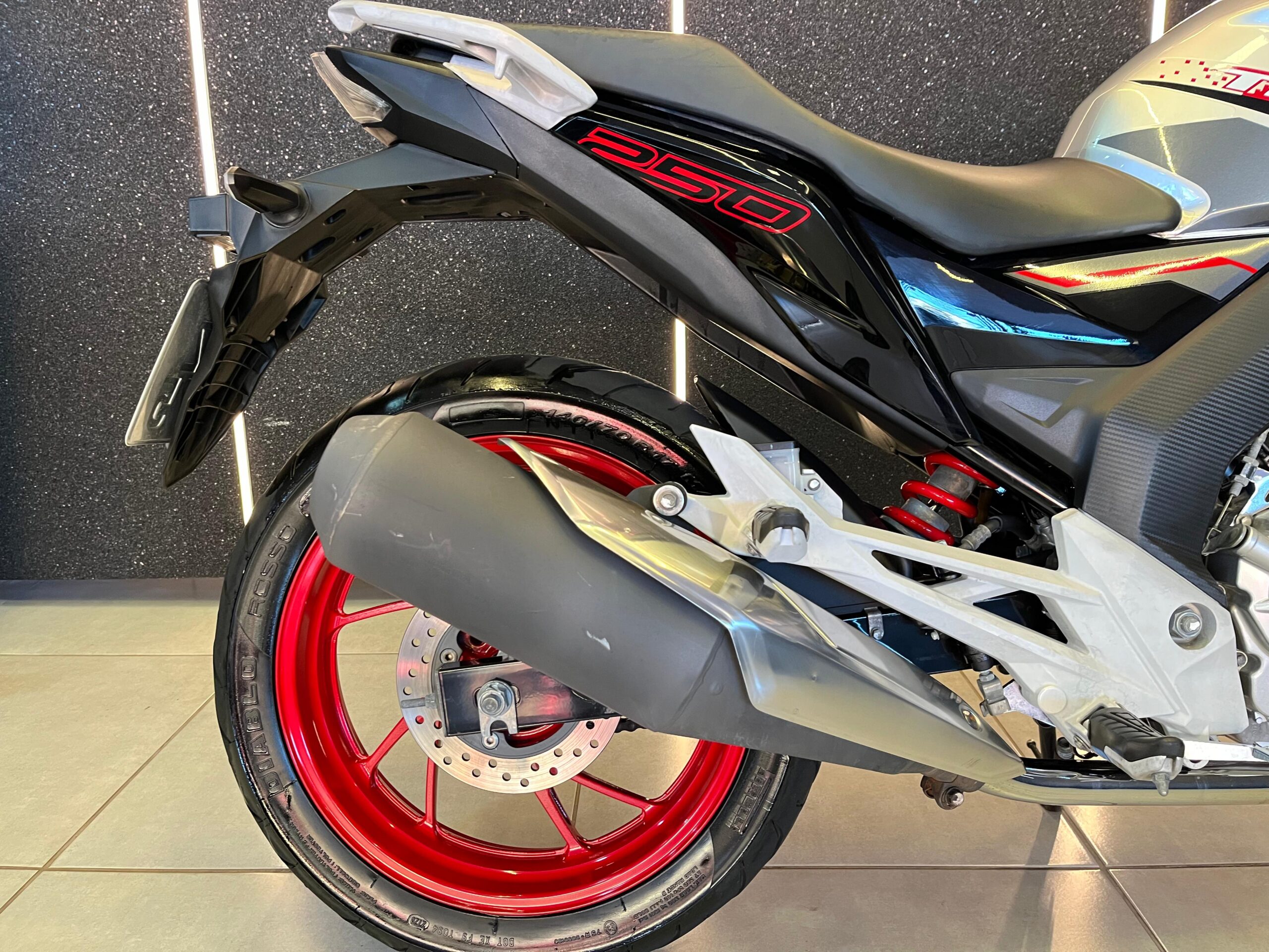 HONDA CB250F TWISTER CBS FLEX 2021-PRATA (5)