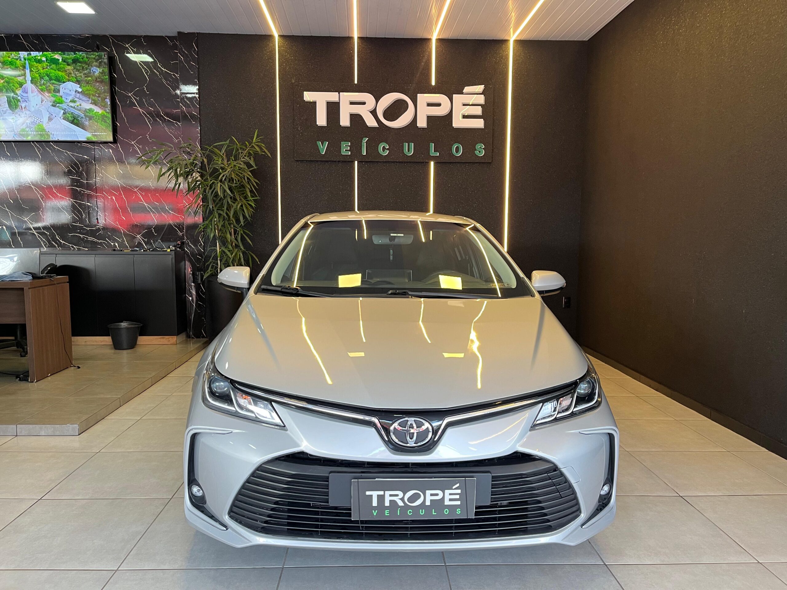 TOYOTA COROLLA XEI 2.0 FLEX 2021-PRATA (2)