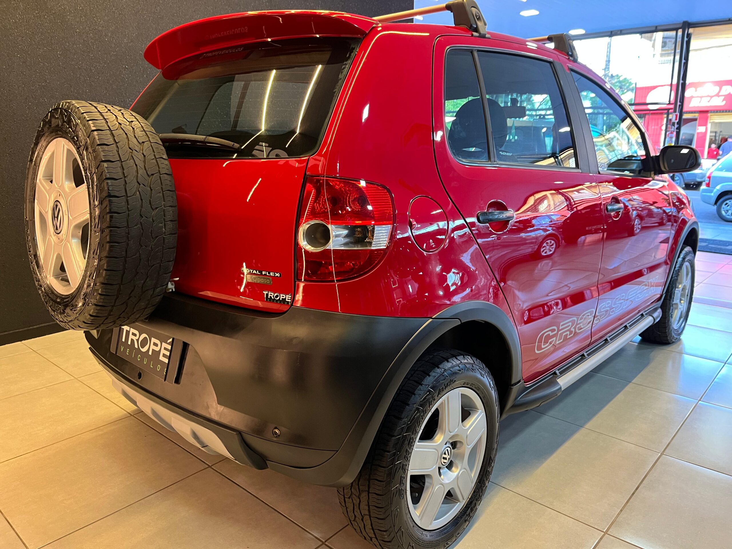 VOLKSWAGEN CROSSFOX FLEX 2005-VERMELHO (4)