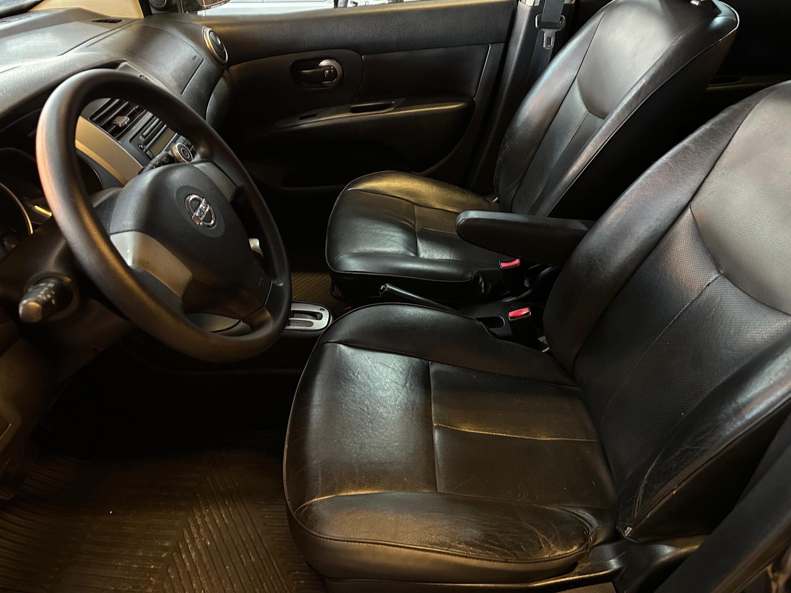 NISSAN LIVINA XGEAR 1.8 SL FLEX 2013-PRETO (6)