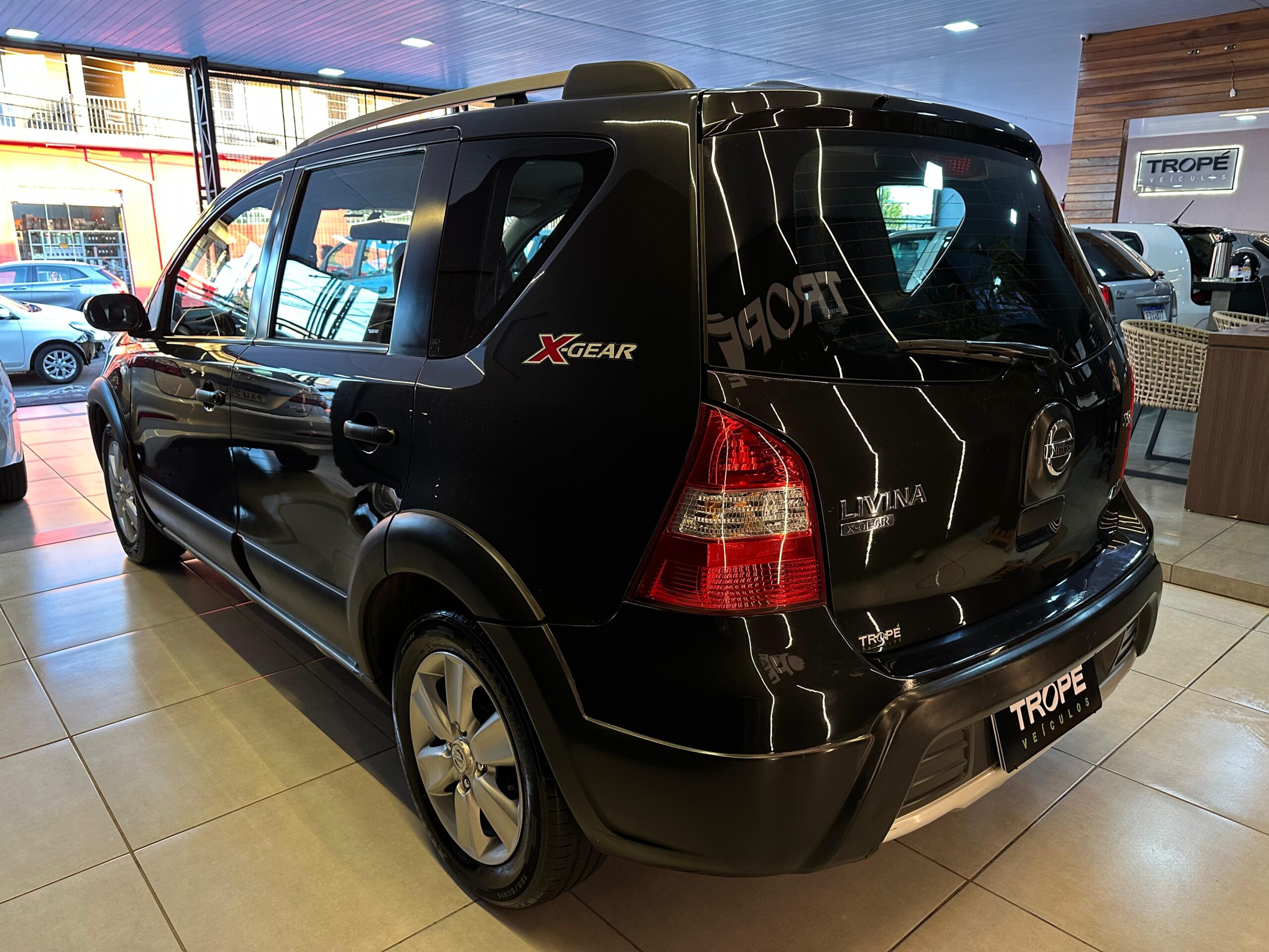 NISSAN LIVINA XGEAR 1.8 SL FLEX 2013-PRETO (7)