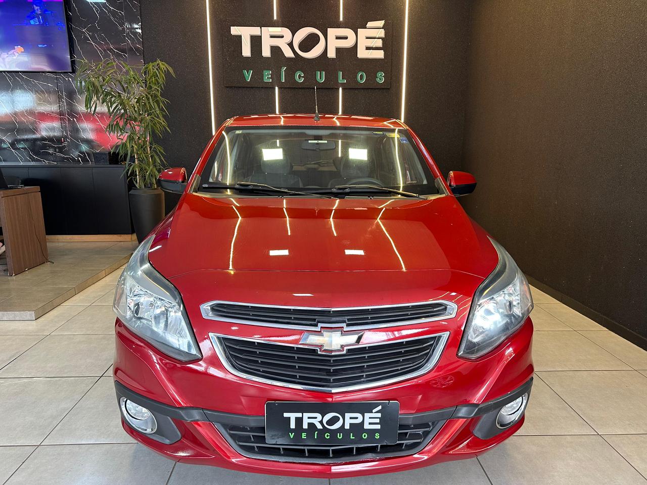 CHEVROELT CHEV AGILE 1.4 MT LTZ FLEX 2014-VERMELHO (1)