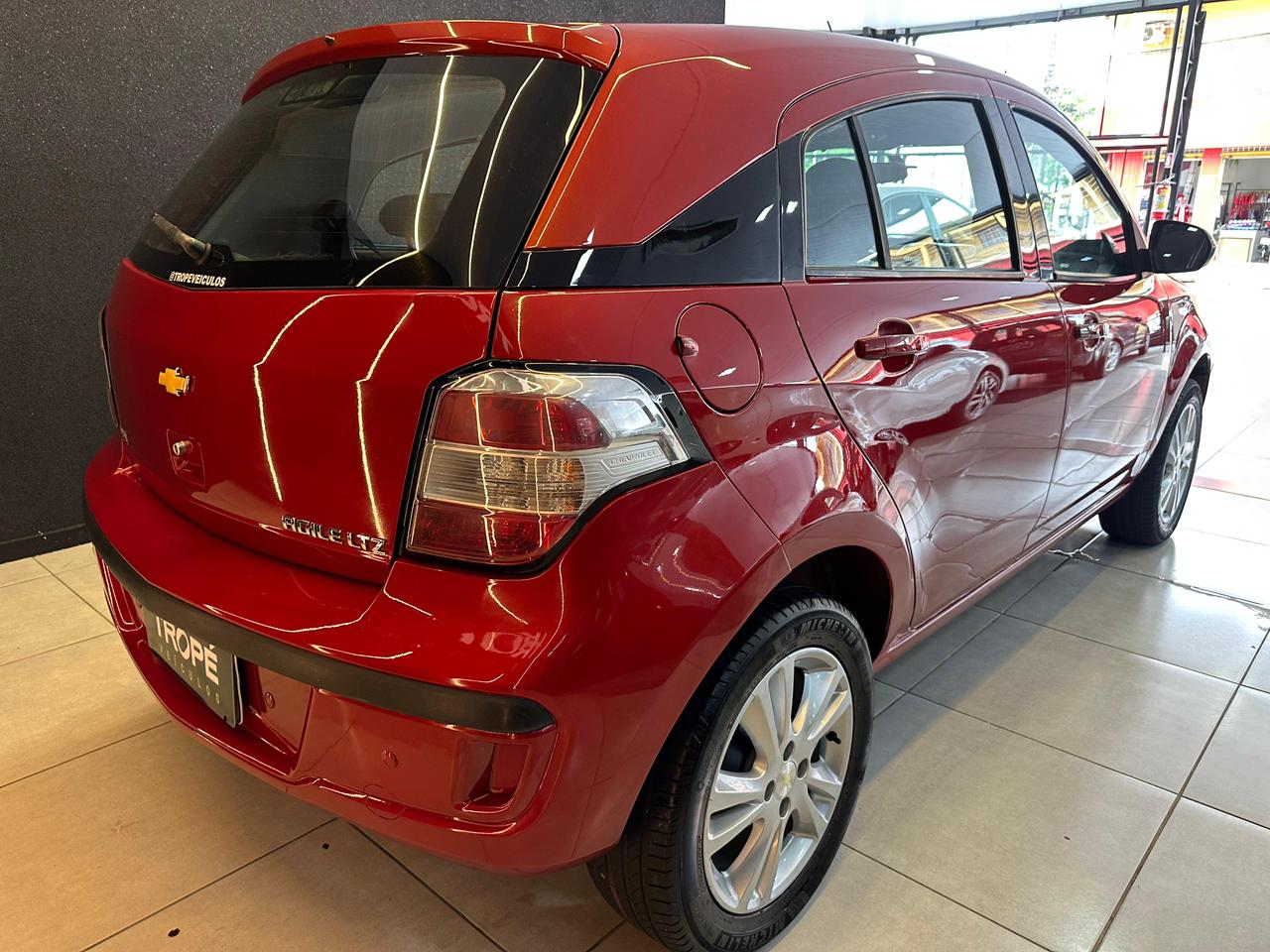 CHEVROELT CHEV AGILE 1.4 MT LTZ FLEX 2014-VERMELHO (2)