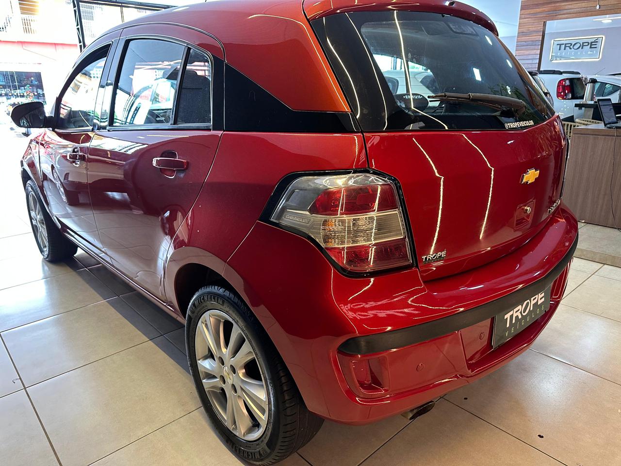 CHEVROELT CHEV AGILE 1.4 MT LTZ FLEX 2014-VERMELHO (3)