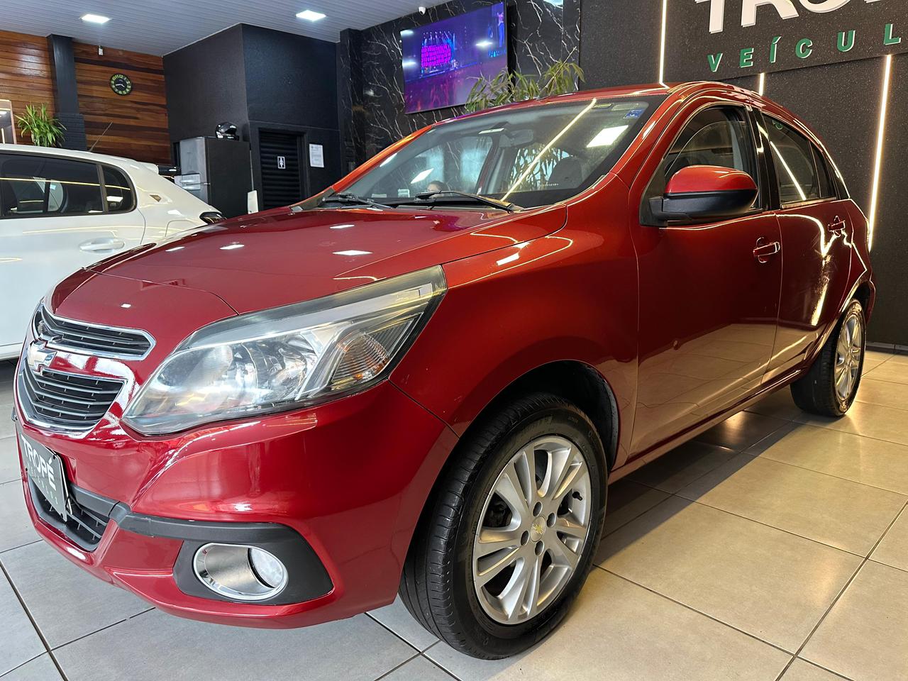 CHEVROELT CHEV AGILE 1.4 MT LTZ FLEX 2014-VERMELHO (4)