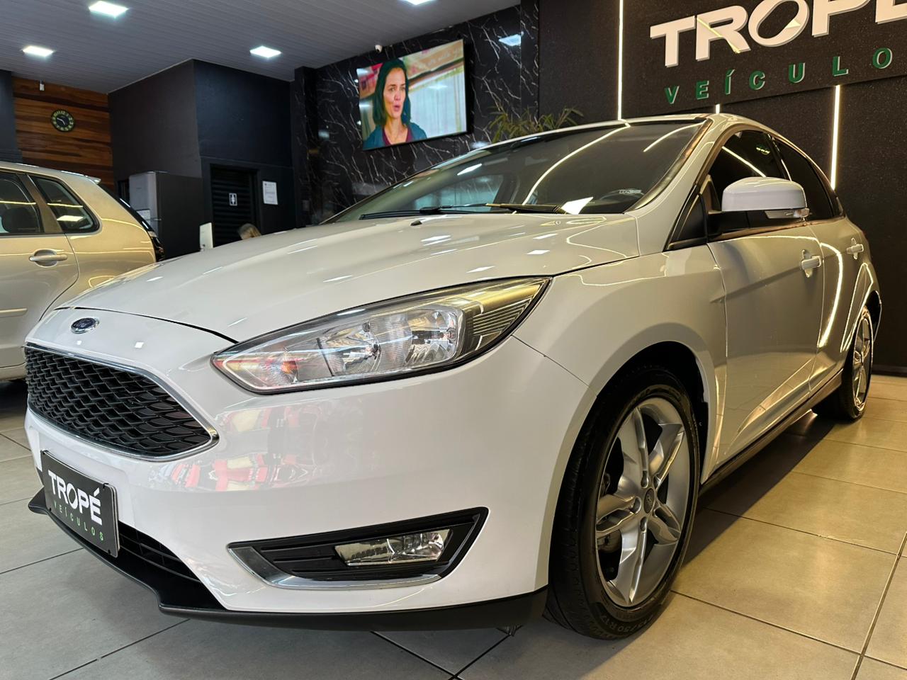 FORD FOCUS SE 1.6 HC FLEX 2019-BRANCO (7)