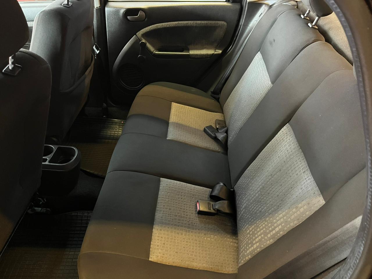 FORD FIESTA SEDAN 1.6 FLEX 2011-PRETO (6)