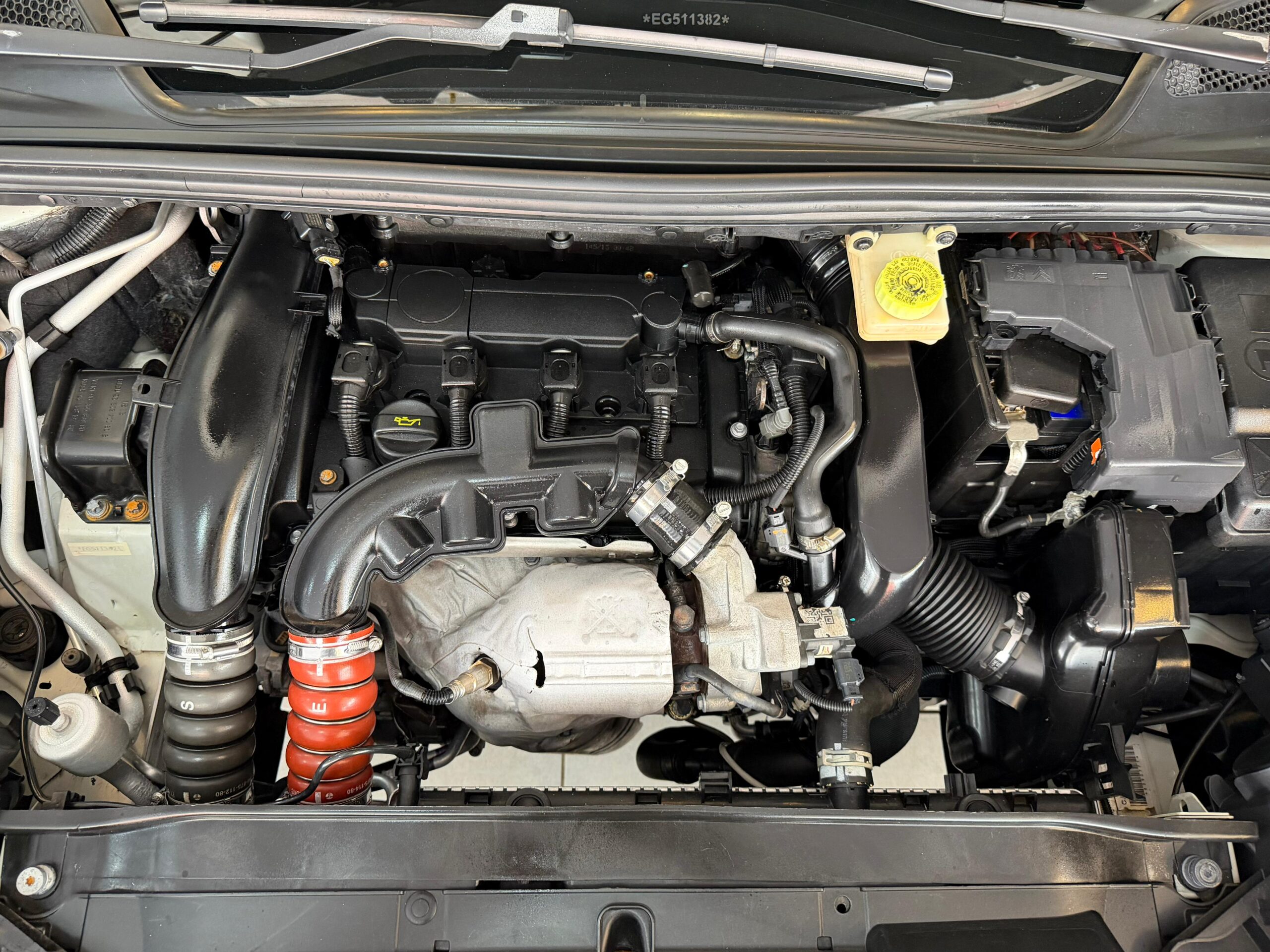 CITROEN C4L A THP EXCL GASOLINA 2014-BRANCO (11)