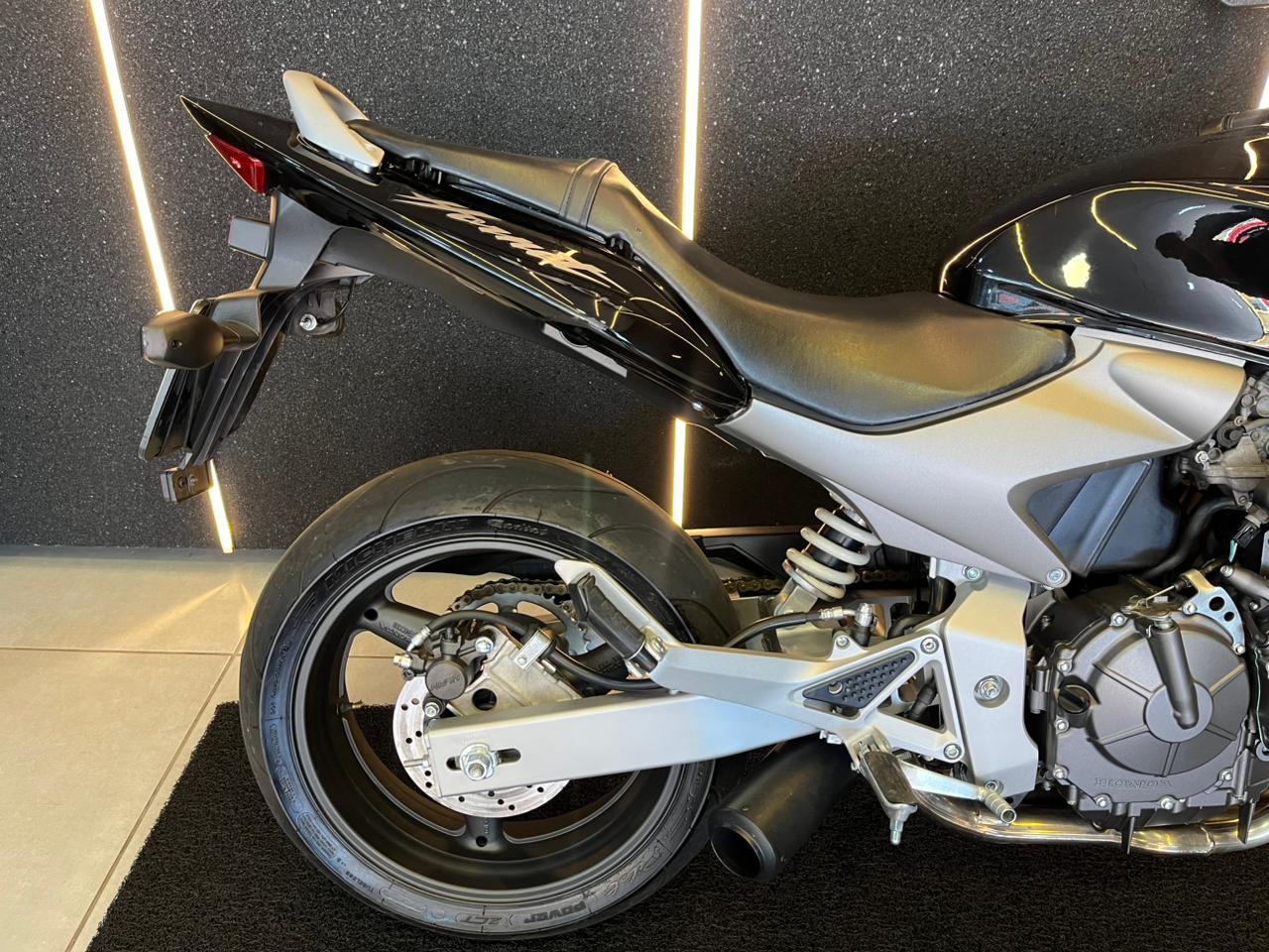 HONDA CB600F HORNET GASOLINA 2005-PRETO (11)