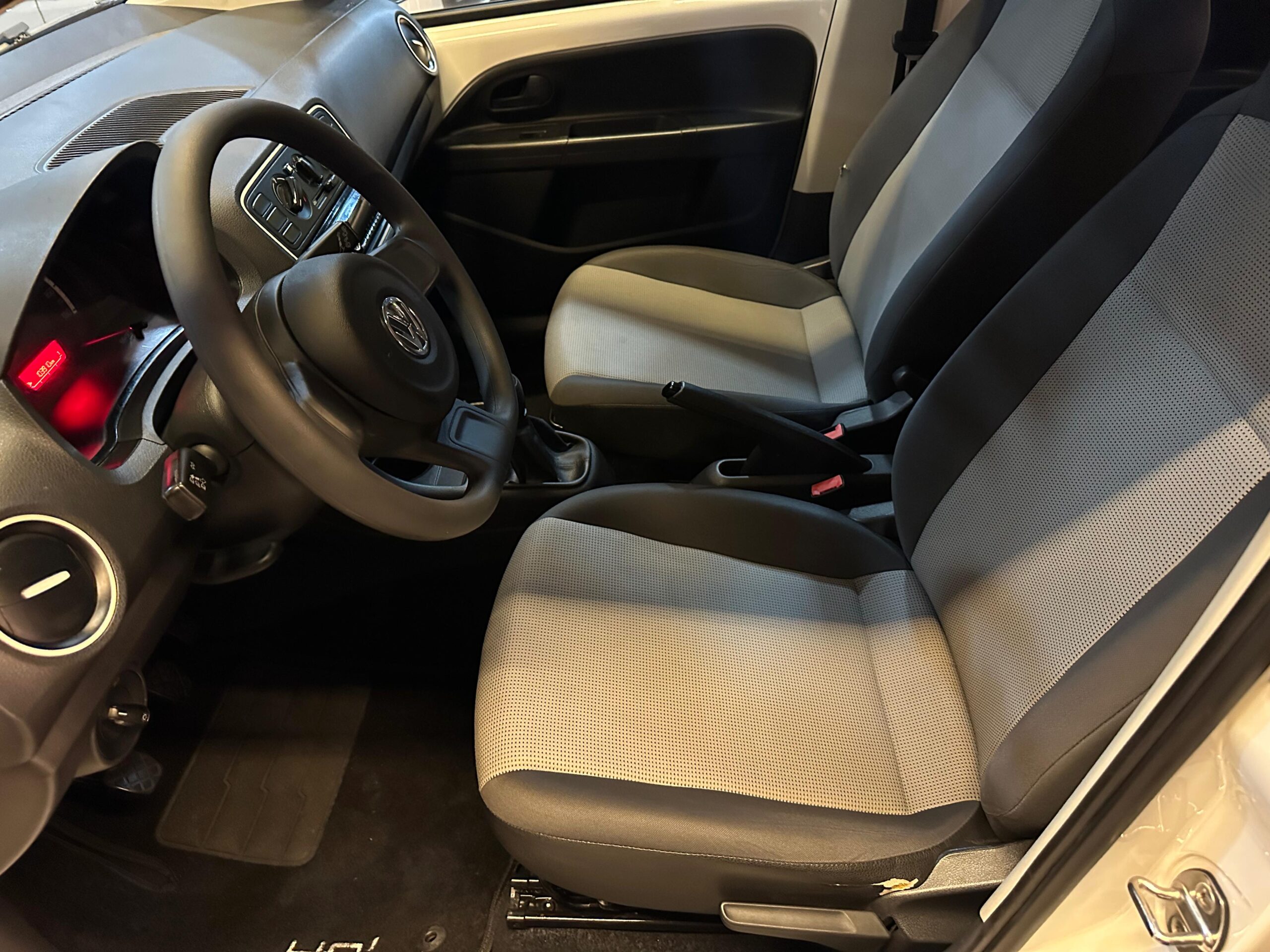 VOLKSWAGEN UP TAKE MA FLEX 2016-BRANCO (8)