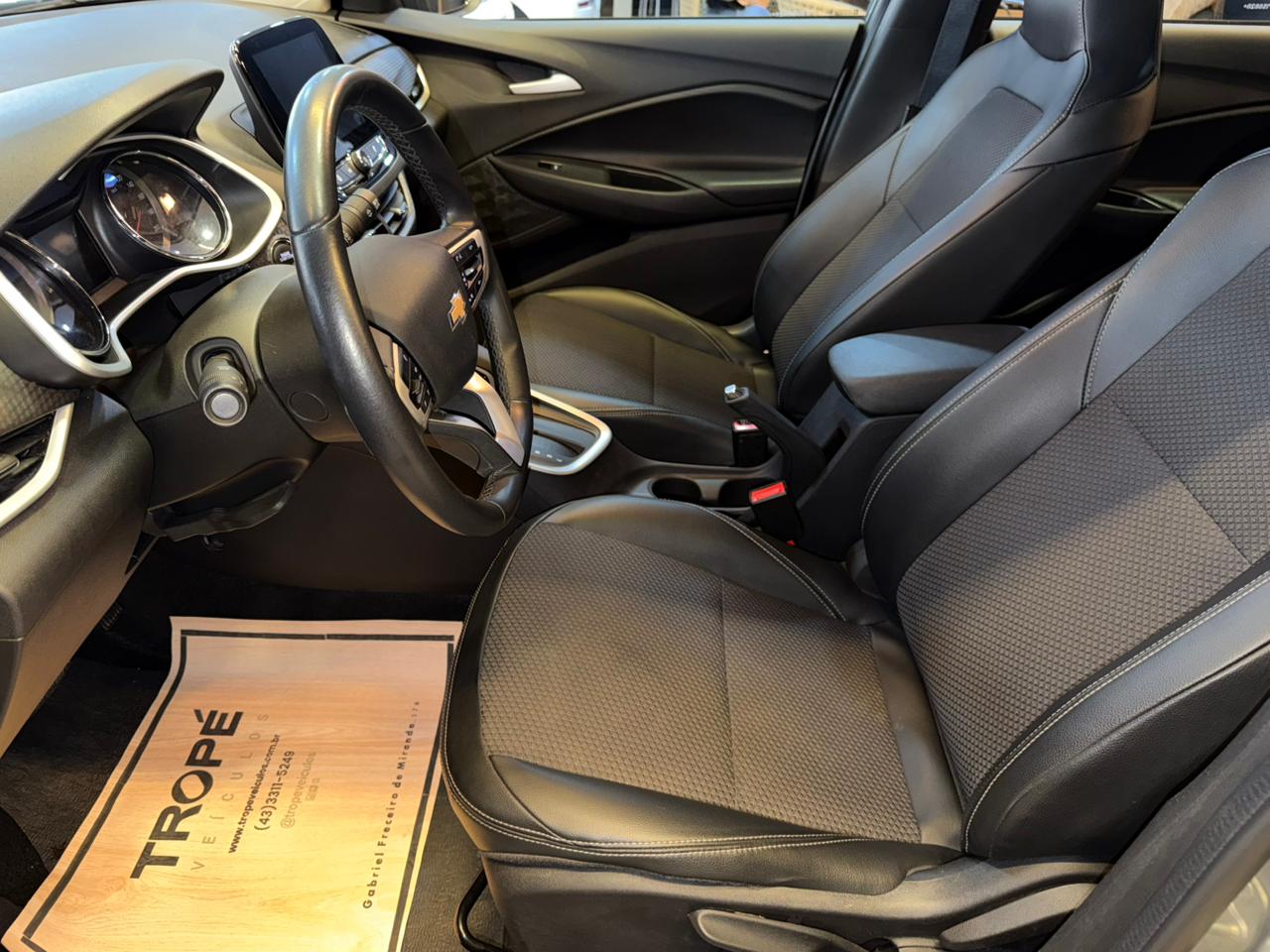 CHEVROLET ONIX PLUS 1.0 AT LTZ FLEX 2025-PRATA (4)