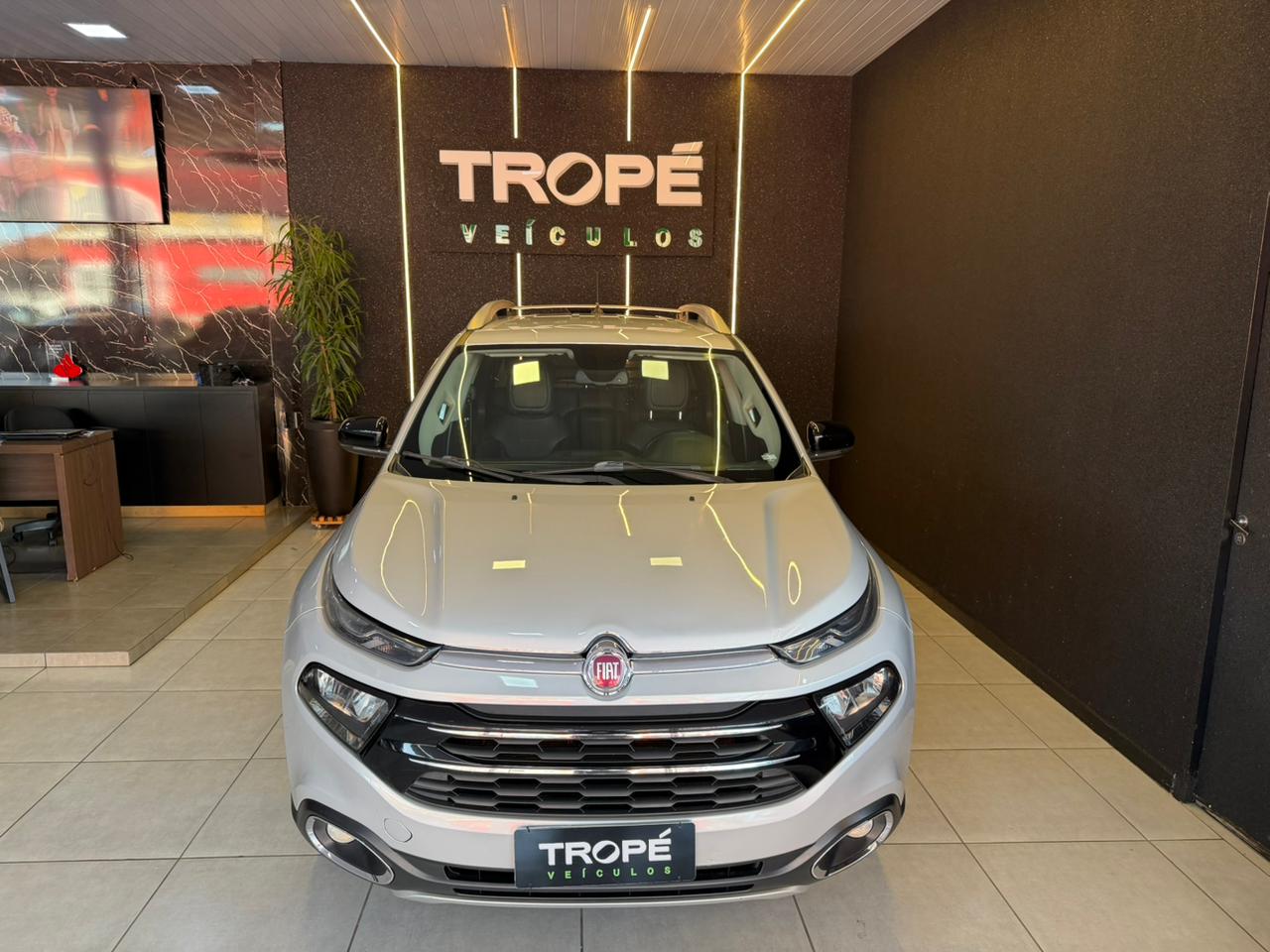 FIAT TORO VOLCANO AT D4 DIESEL 2017-PRATA (8)