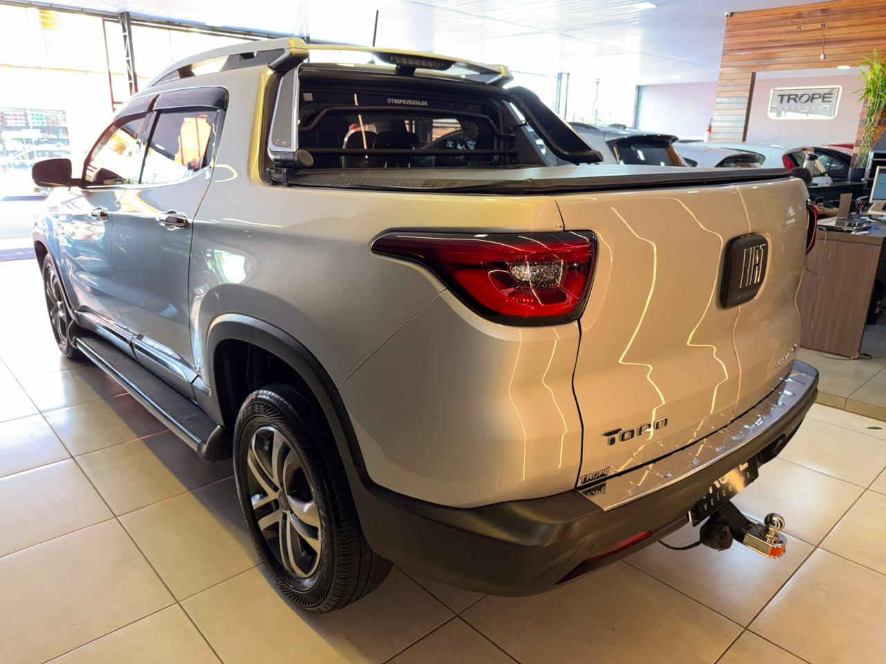 FIAT TORO VOLCANO AT D4 DIESEL 2017-PRATA (9)