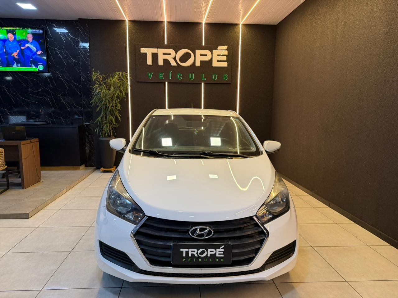 HYUNDAI HB20 1.0 CONFORT PLUS FLEX 2018-BRANCO (1)