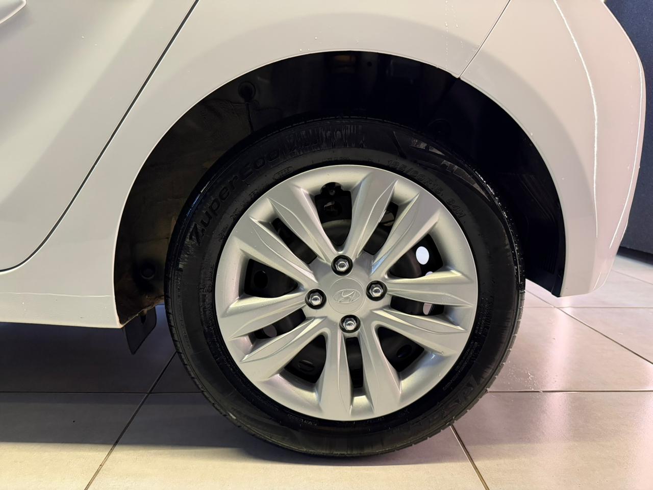 HYUNDAI HB20 1.0 CONFORT PLUS FLEX 2018-BRANCO (11)