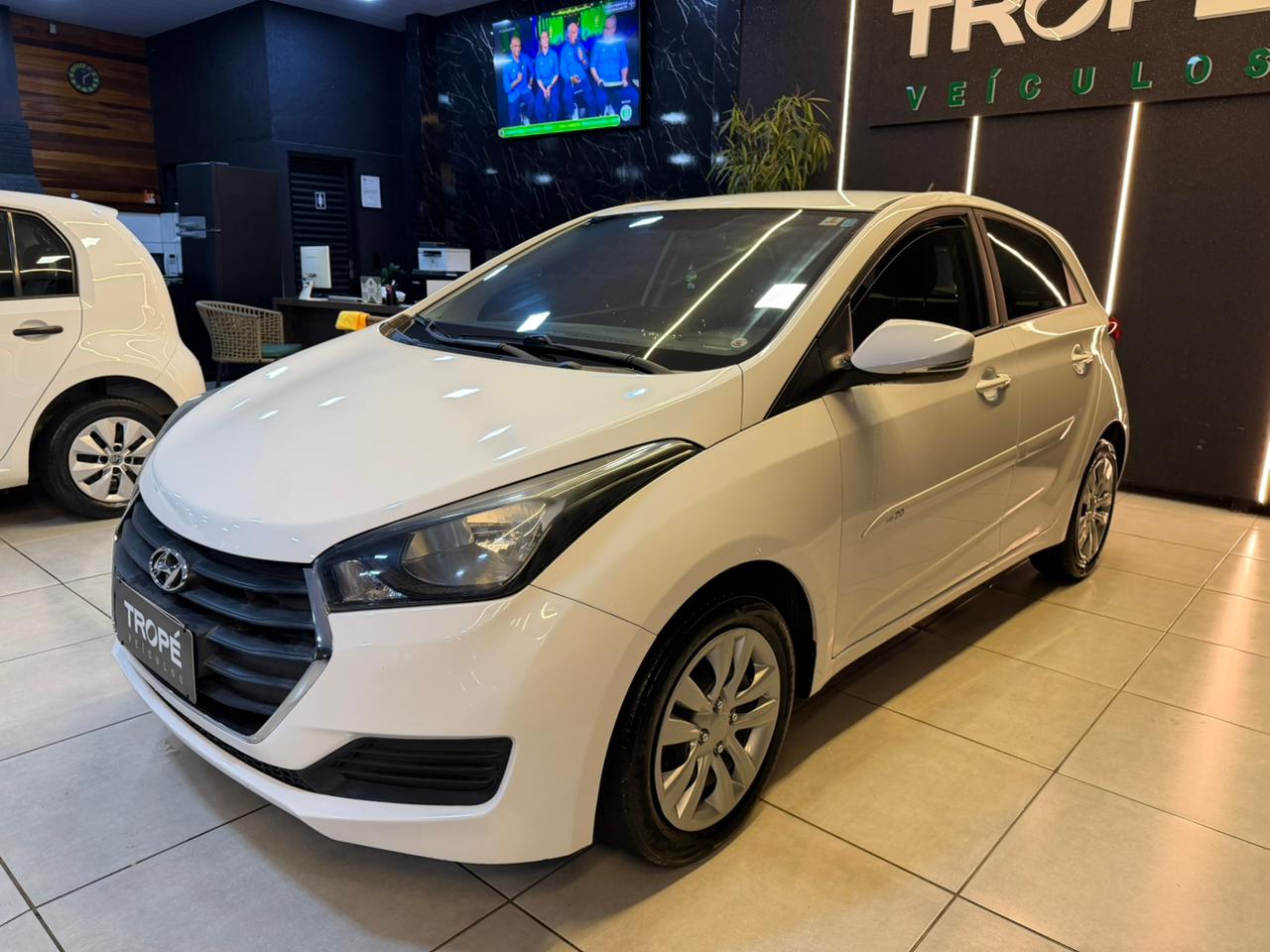 HYUNDAI HB20 1.0 CONFORT PLUS FLEX 2018-BRANCO (2)