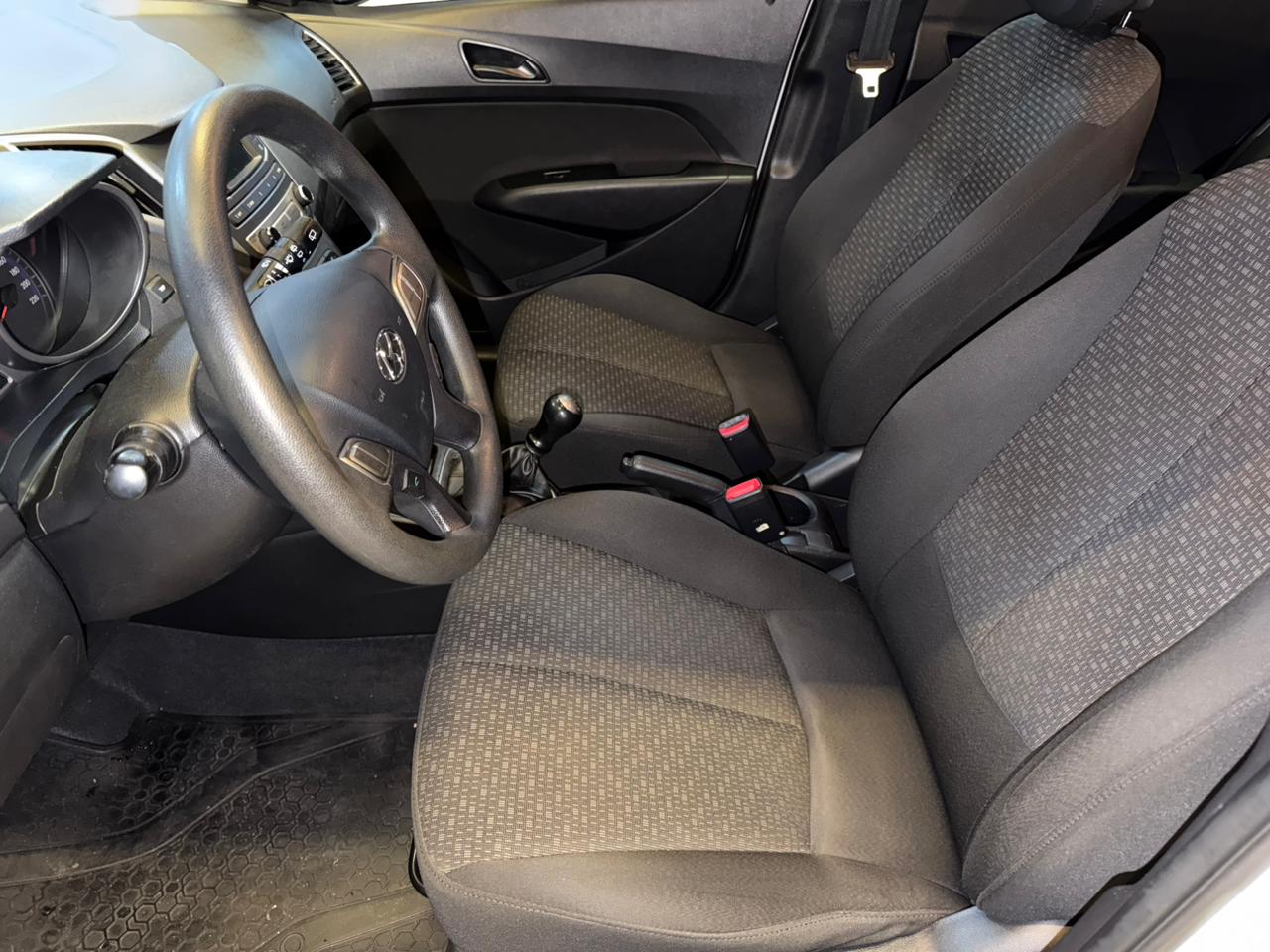 HYUNDAI HB20 1.0 CONFORT PLUS FLEX 2018-BRANCO (5)