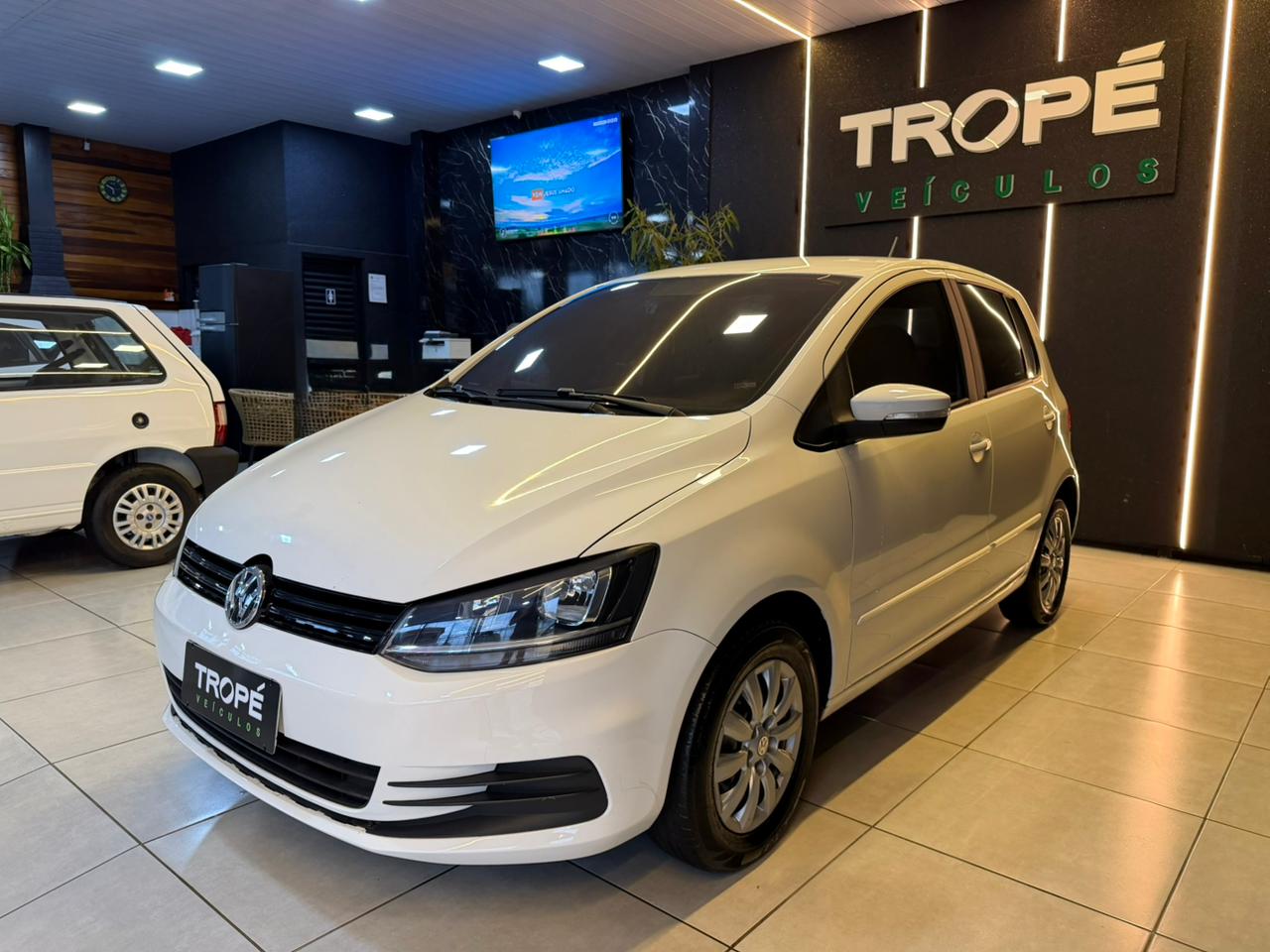 VOLKSWAGEN NOVO FOX BM MC FLEX 1.0 2016-BRANCO (2)