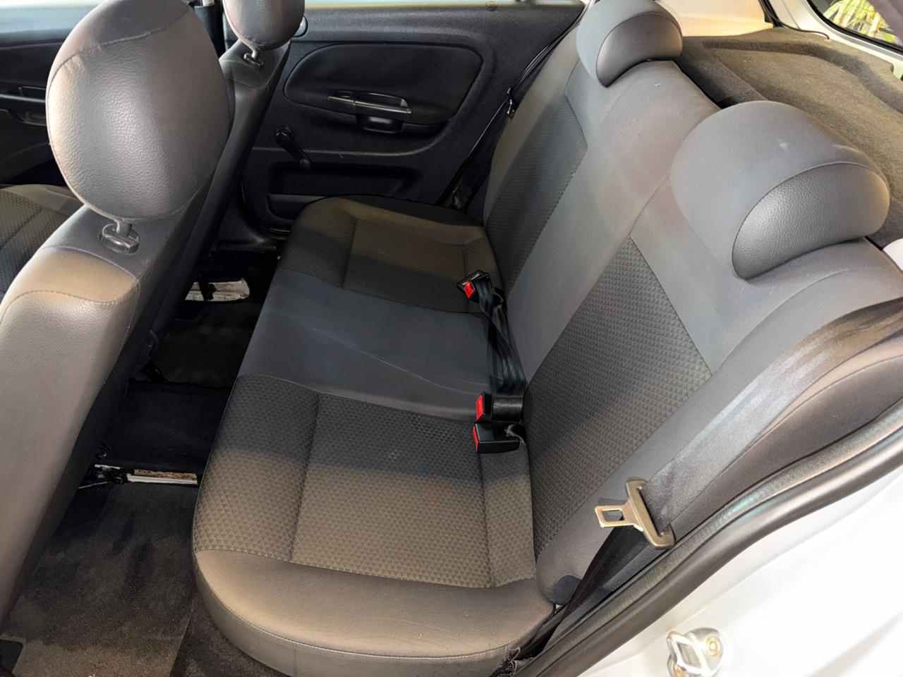 VOLKSWAGEN NOVO GOL TL MBV FLEX 2017-PRATA (8)