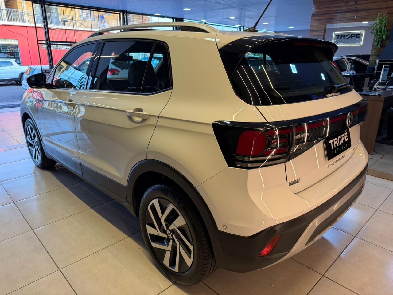 VOLKSWAGEN T CROSS HL TSI FLEX 2025-BRANCO (6)
