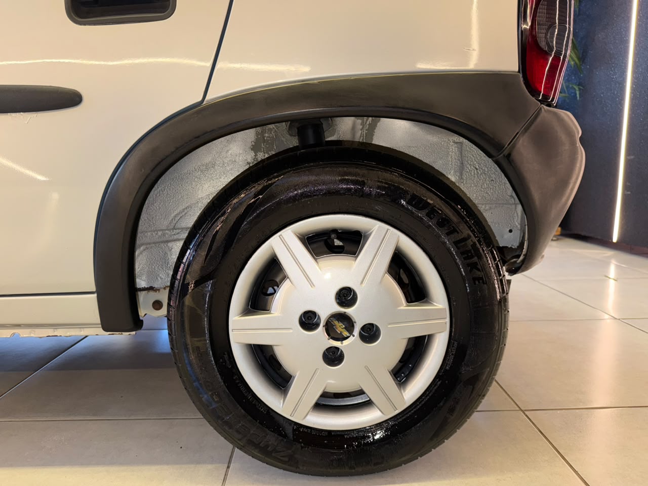 CHEVROLET CORSA WIND GASOLINA 1999-PRATA (4)