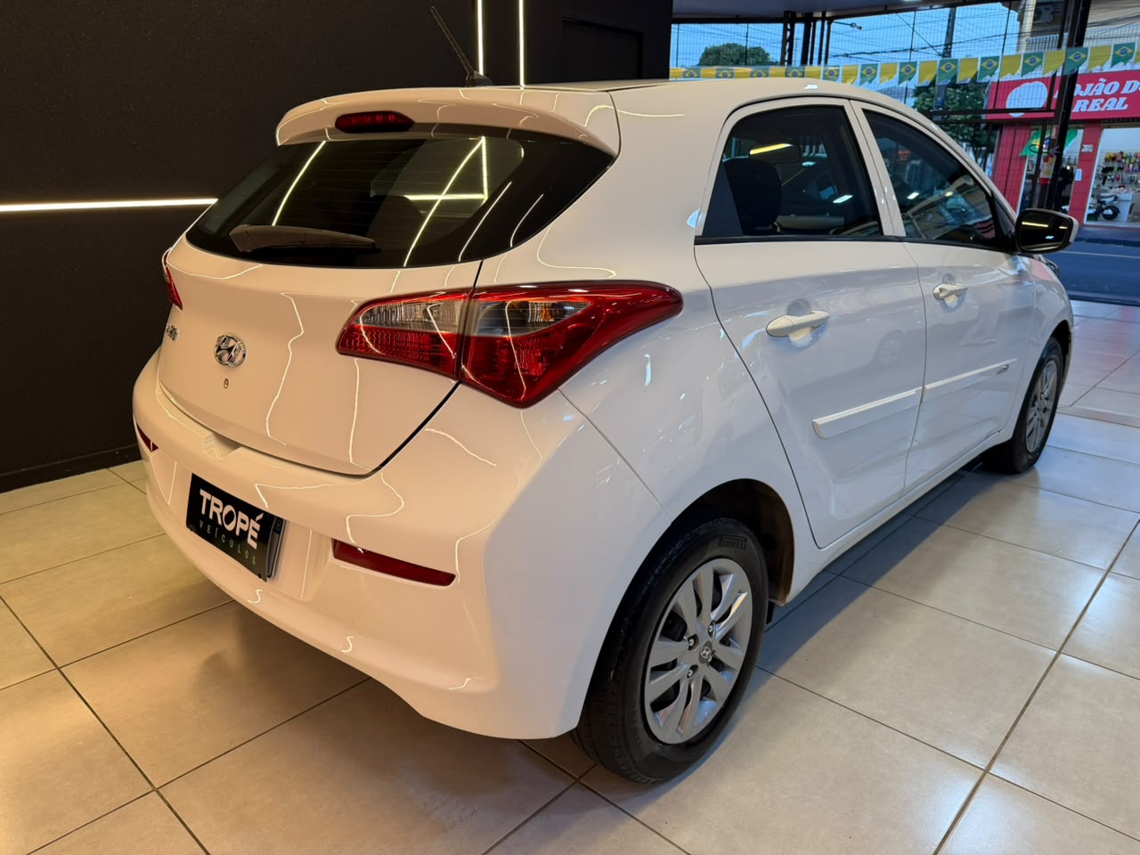 HYUNDAI HB20 1.0 COMFORT STYLE 12V FLEX 4P MANUAL 2017-BRANCO (6)
