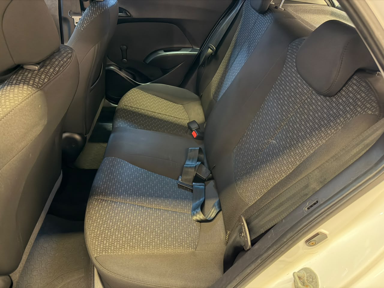 HYUNDAI HB20 1.0 COMFORT STYLE 12V FLEX 4P MANUAL 2017-BRANCO (7)