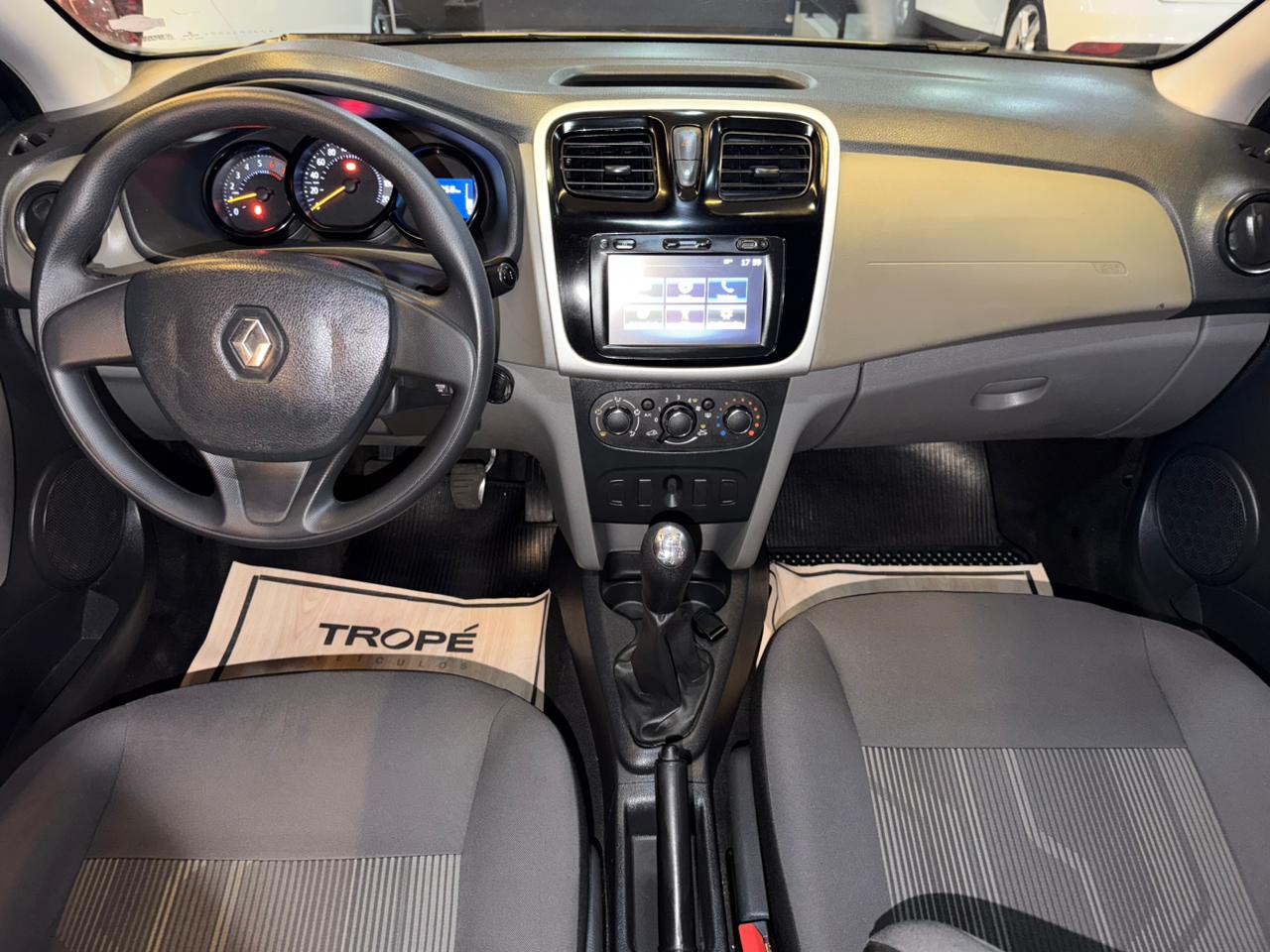 RENAULT LOGAN EXP 1.6 SCE FLEX 2018-BRANCO (11)