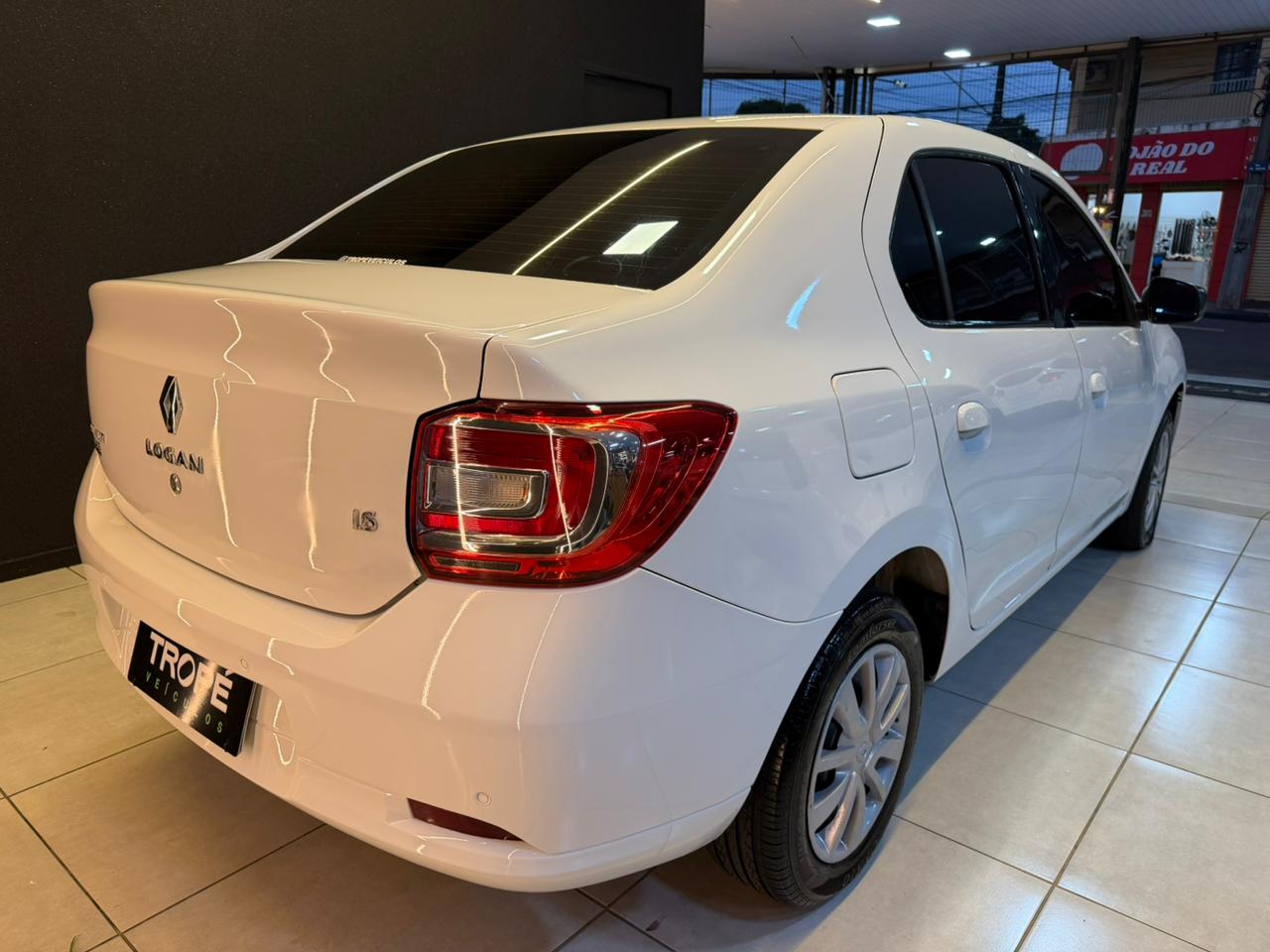 RENAULT LOGAN EXP 1.6 SCE FLEX 2018-BRANCO (5)
