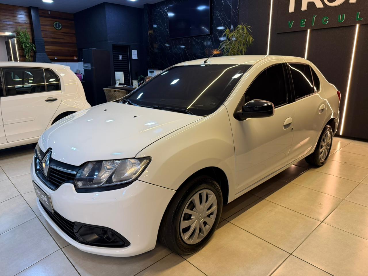 RENAULT LOGAN EXP 1.6 SCE FLEX 2018-BRANCO (7)
