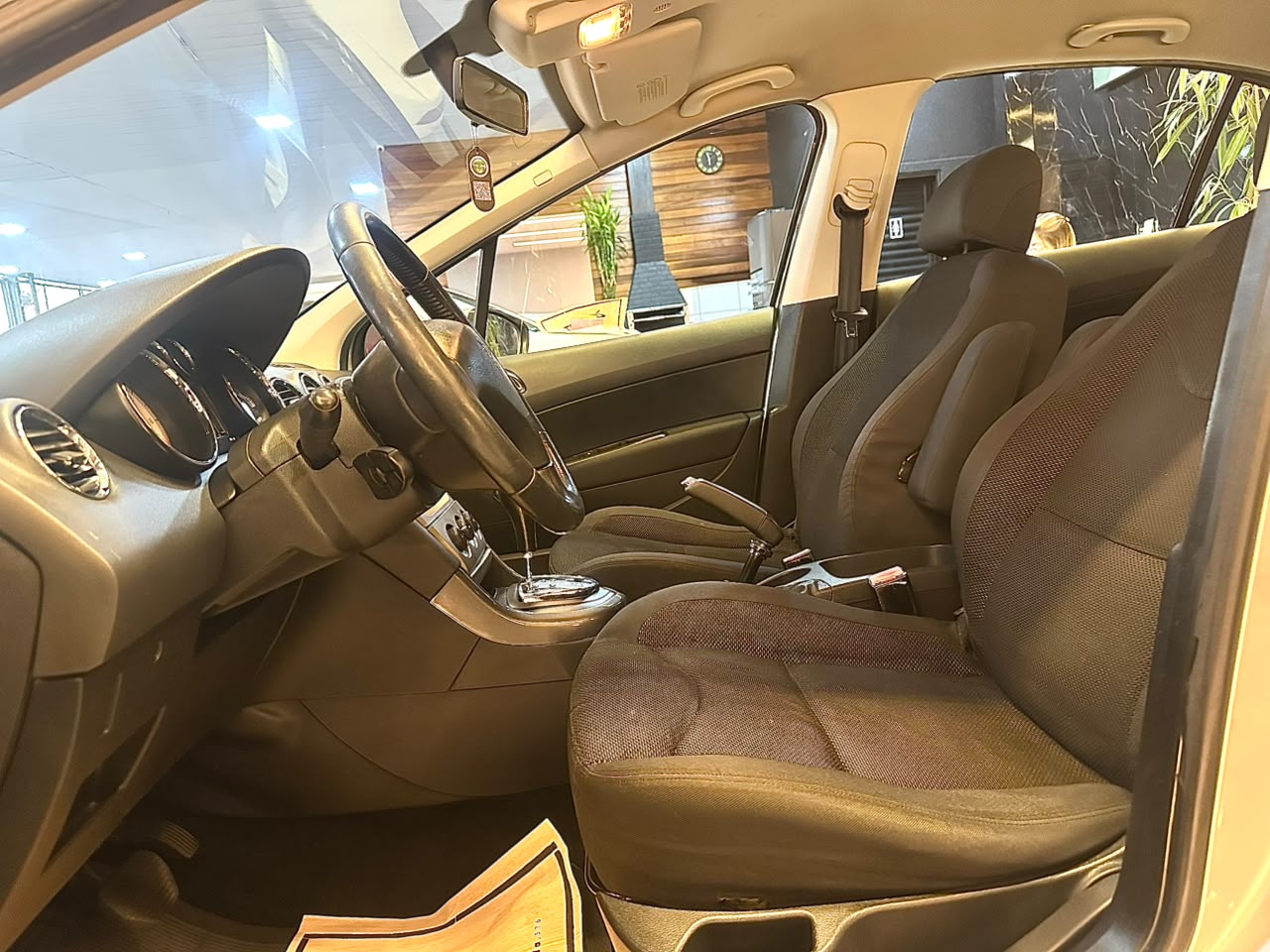 PEUGEOT 408 ALLURE FLEX - Imagem 8
