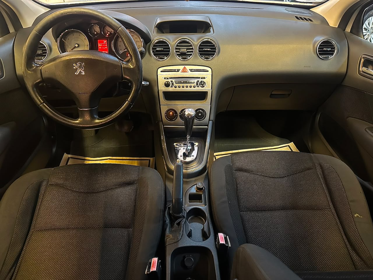 PEUGEOT 408 ALLURE FLEX - Imagem 6