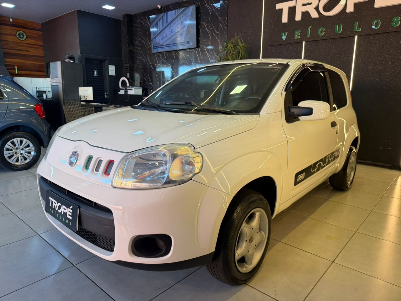 FIAT UNO VIVACE 1.0 FLEX - Imagem 3