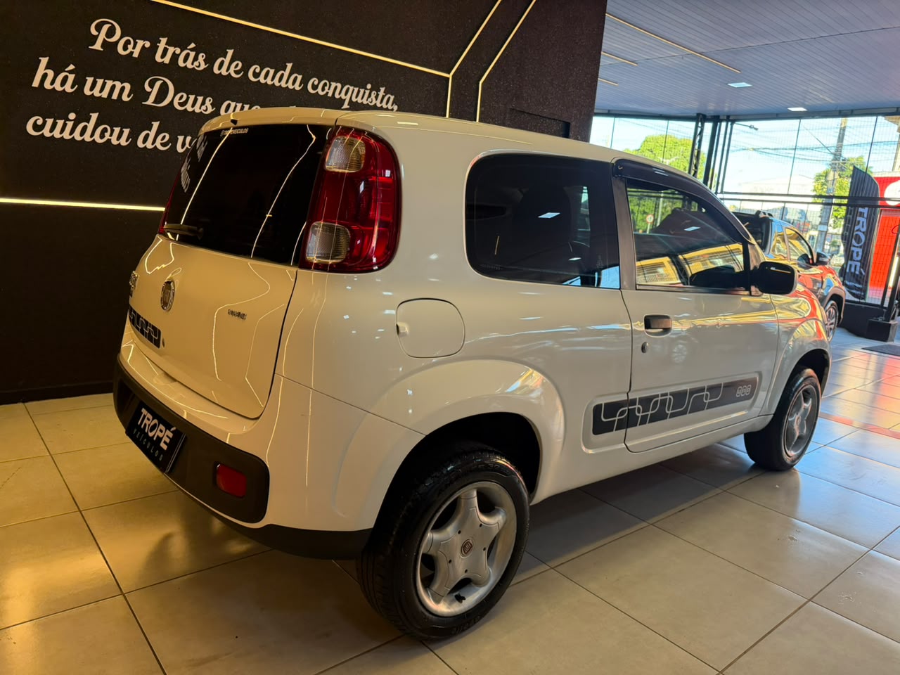 FIAT UNO VIVACE 1.0 FLEX - Imagem 5