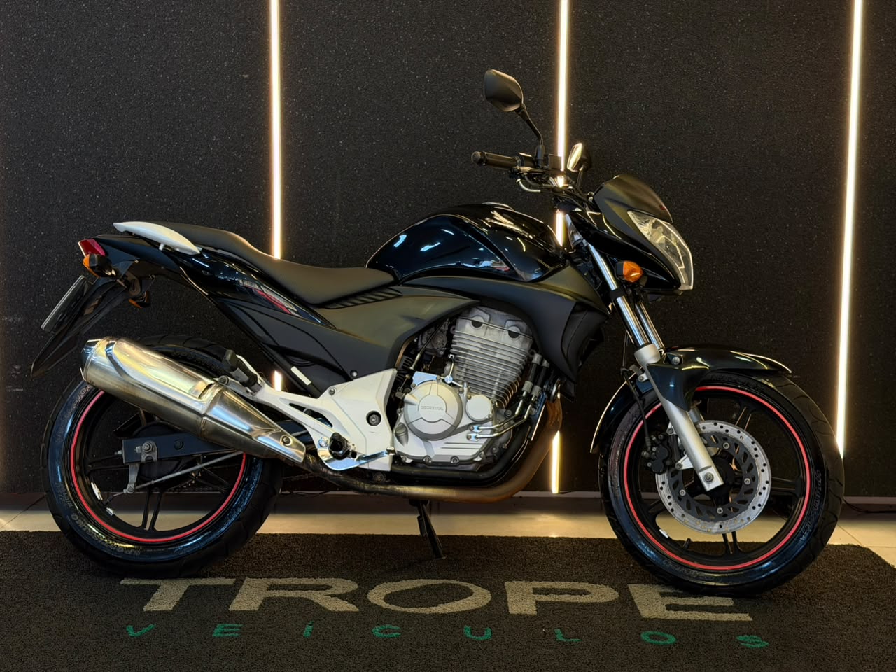 HONDA CB 300R GASOLINA