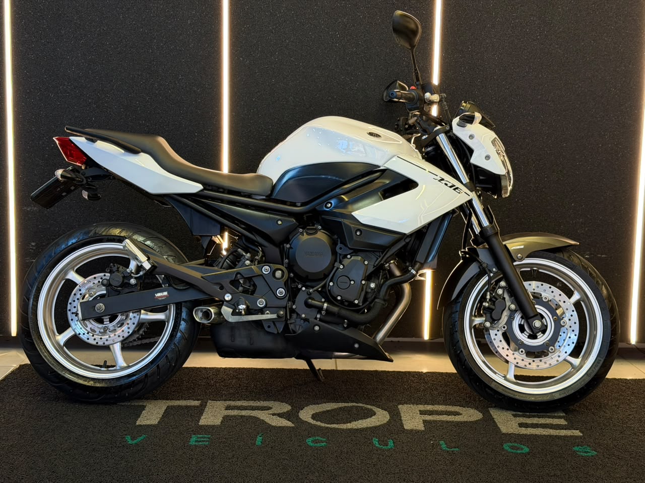 YAMAHA XJ6 N GASOLINA