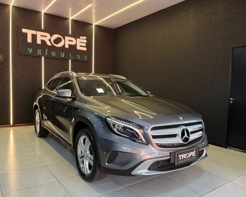 MERCEDES BENZ GLA 200 FLEX (1)